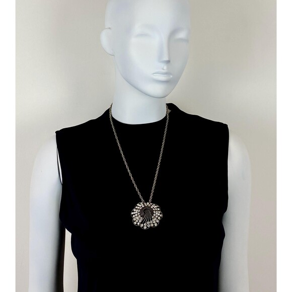 Vintage Kramer Of New York Pendant Necklace Scalloped SilverTone Rhinestones 60s - Picture 2 of 5